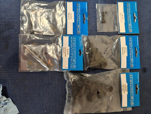 Maverick job lot - , bundles