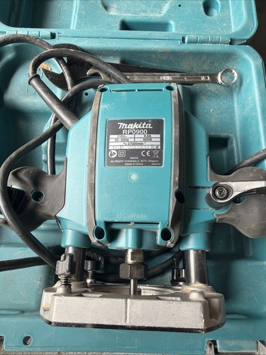 Makita rp0900 plunge - 1/4",