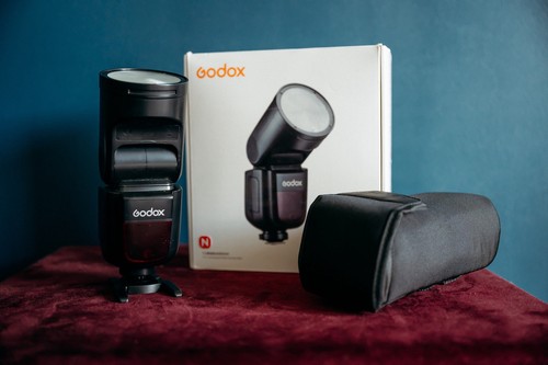 Godox ttl speedlight flash - v1,