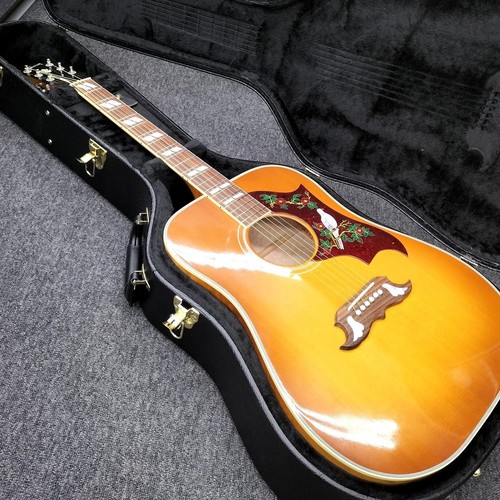 Gibson acoustic guitar dove - gibson,