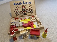 Classic Castle wooden construction blocks