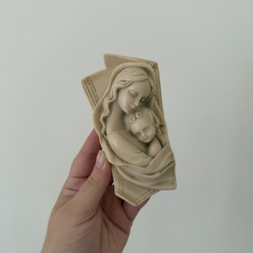 Vintage madonna and child wall - vintage,