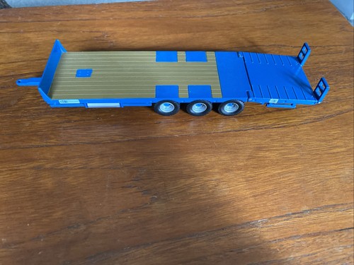 Britains kane low - kane,