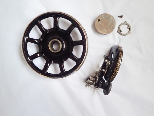 Singer sewing machine - singer,