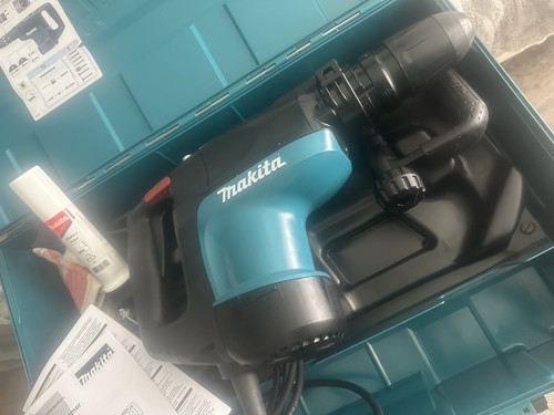 Makita hr4011c 240v hammer - makita,
