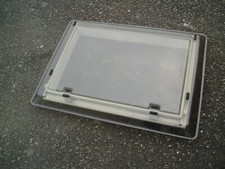 CARAVAN REMIS TILT AND SLIDE ROOFLIGHT-NO BLIND