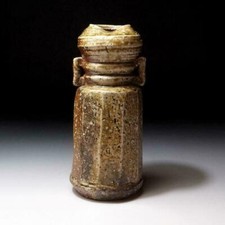 Masterful Shigaraki vase with great burn image - by Jyuho Ueda