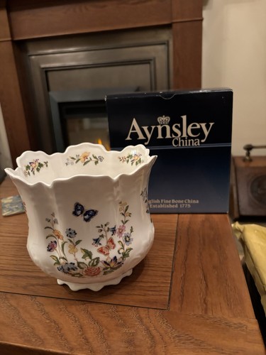 Large aynsley cottage garden - aynsley,