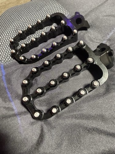 Nicecnc wide footpegs - nicecnc,