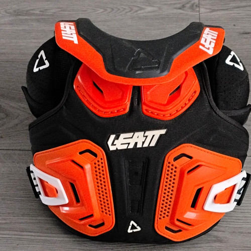 Leatt neckvest fusion jr - fusion, 2.0