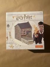 Hornby Harry Potter Hogsmeade Booking Hall R7232