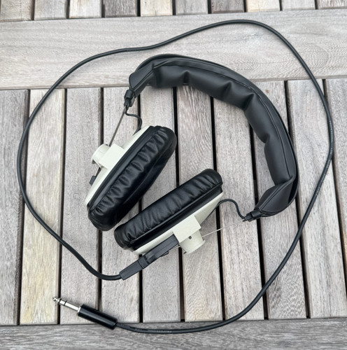 Refurbished beyerdynamic - refurbished, dt