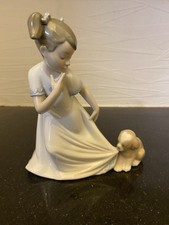 Nao by Lladro "Let Me Go!"