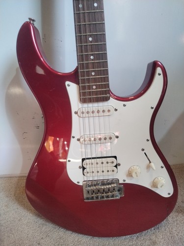 Yamaha pacifica 122 red - j,