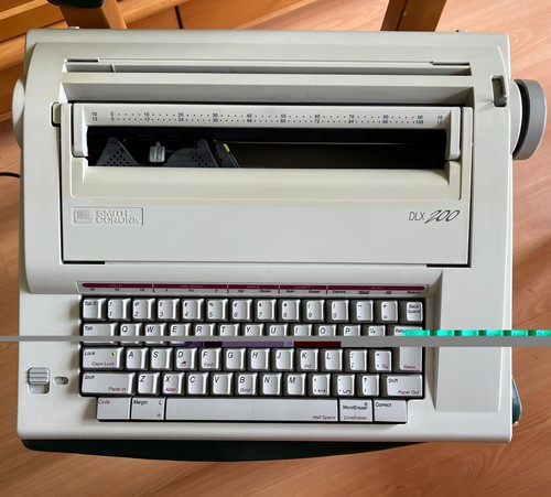 Boxed smith corona dlx 200 - corona,