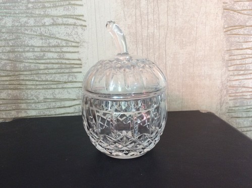 Glass preserve pot with - pot, lid