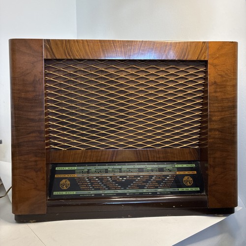 Pilot model radio - model,