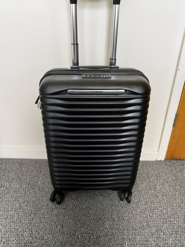 New cabin size hard samsonite - cabin,