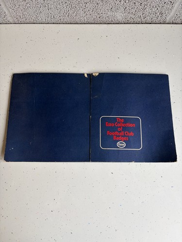 Esso football badges 76 - badges, x