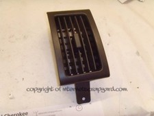 Jeep Grand Cherokee WJ 99-04 3.1 TD centre dash air vent 5GZ151AZAB