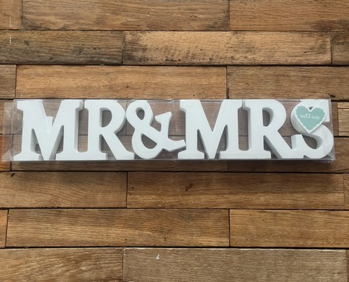 Mrs wooden letter - &,