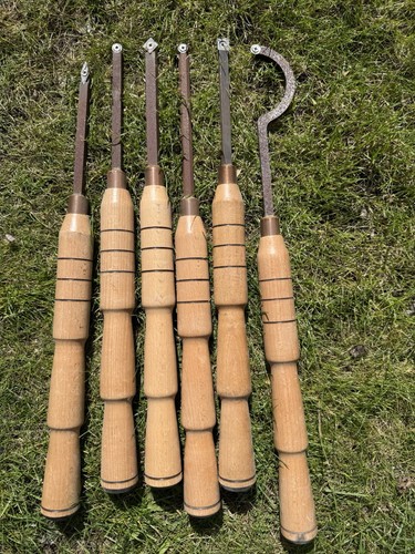 Lathing chisel set with - with,