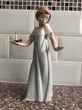 NAO by Lladro  Figurine "To Light The Way." 01155 (26 cm). Unboxed.
