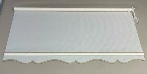 Colonial scalloped edge roller