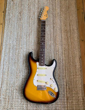Fender  ST-62 Stratocaster in Sunburst. Mint condition. Fender 