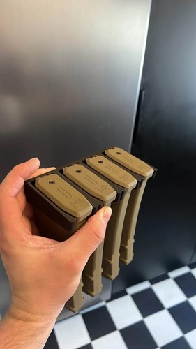 Ar15 pmag wall holder - m4/ar15,