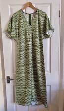 H&M Women’s Long Dress Size M Green Zig Zag Pattern New With tag