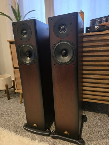 Castle knight speakers - castle, 3