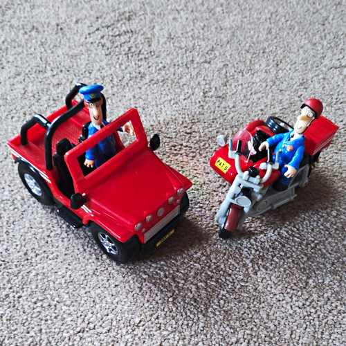 Postman pat jeep motorcycle - pat, &