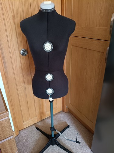 Adjustable dressmakers dress - adjustable,