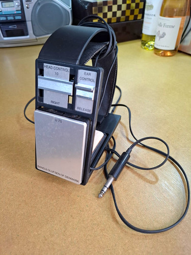 Bang olufsen u70 - &,