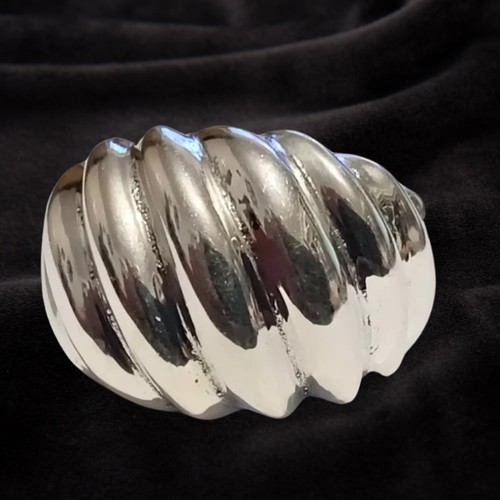 Stunning hand crafted - stunning, thai