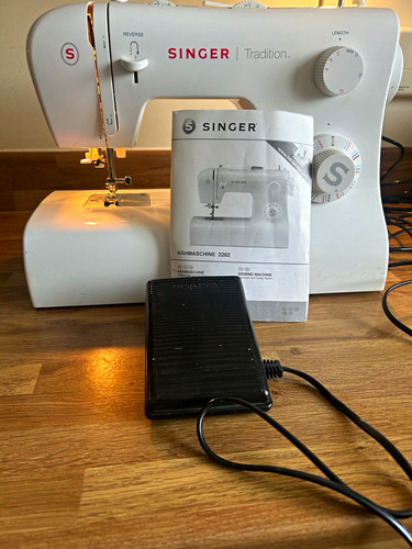 Singer tradition 2282 - singer,