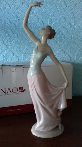Nao lladro porcelain - nao, figure