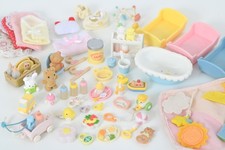 Sylvanian baby & nursery accessories - bottle dummy toy bath Calico Critters