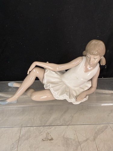 Beautiful nao ballet - ballet, figurine