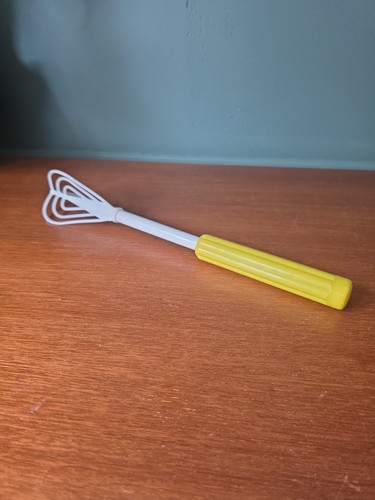 Vintage push down - vintage, whisk
