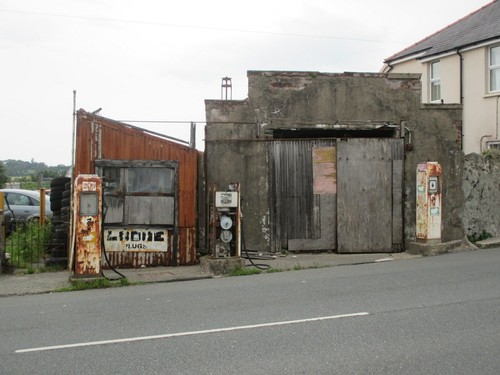Photo petrol pump old - photo,