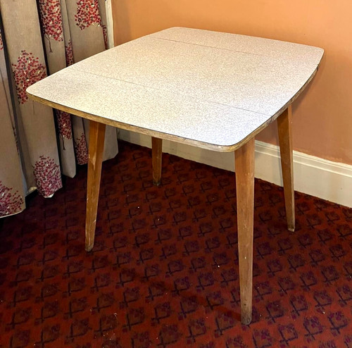 Classic 1960s drop - classic, table