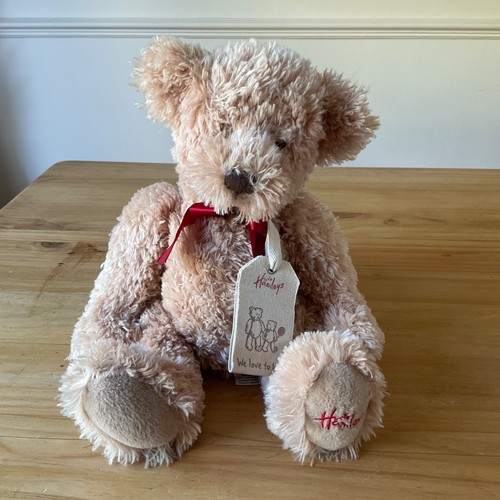 Official hamleys love to - ',