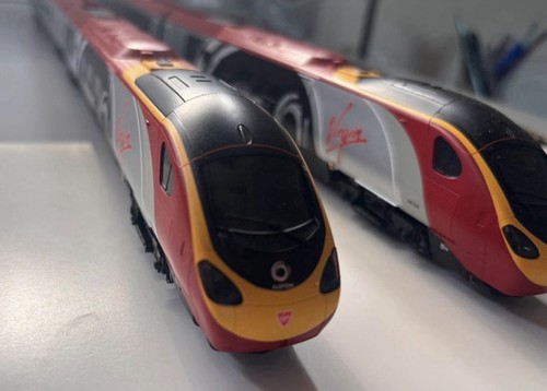 Hornby virgin pendolino - hornby,