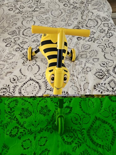 Scuttlebug bumblebee ride - bumblebee, ride-on