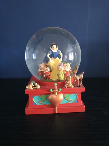 Retired disney art snow - disney,