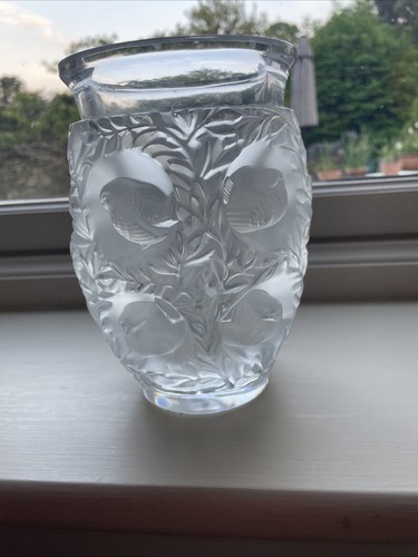Lalique heavy vase with - lalique, birds