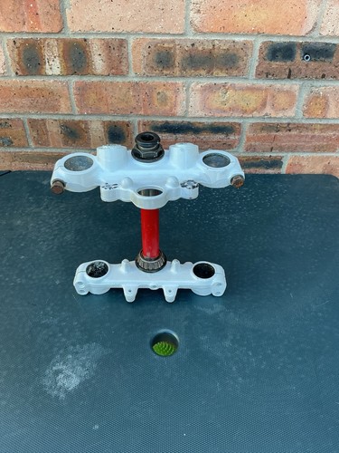 Honda 125r top bottom yokes - 125r,