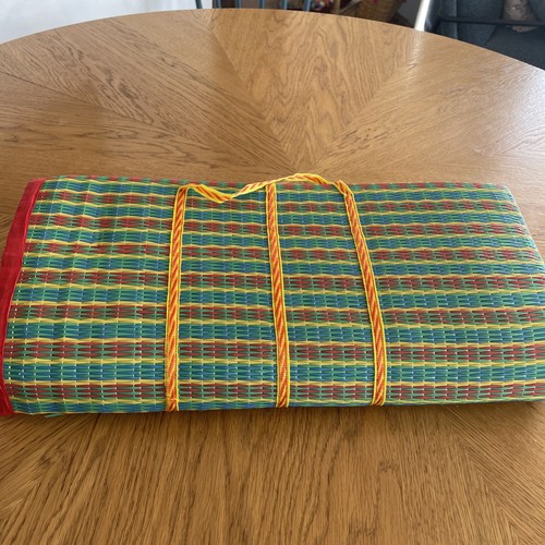 Large foldable woven plastic - large,